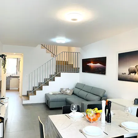 Magnifico De Planta Alta La Isla Apartment