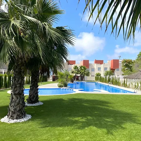 Magnifico De Planta Alta La Isla דירה *